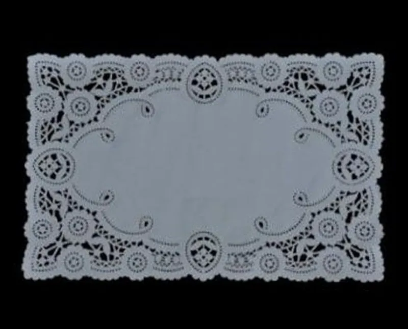 Tortacsipke - csipkepapír szögletes 22 x 35 cm